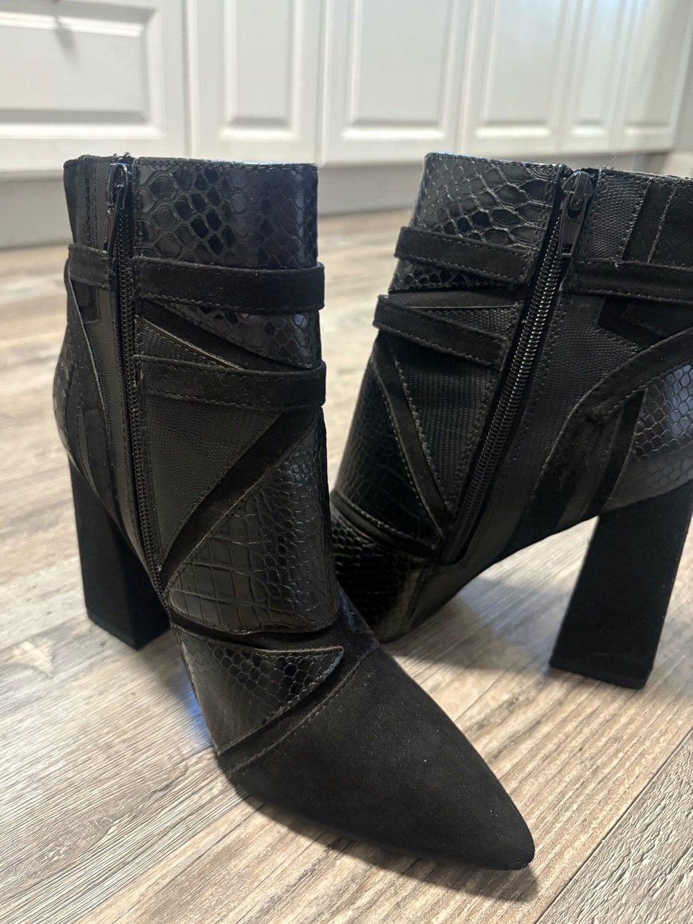 JustFab Black Pointed Toe Textured Ankle Booties